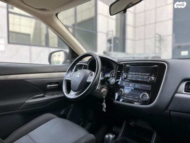 מיצובישי אאוטלנדר