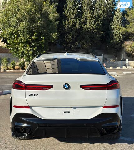 ב מ וו X6