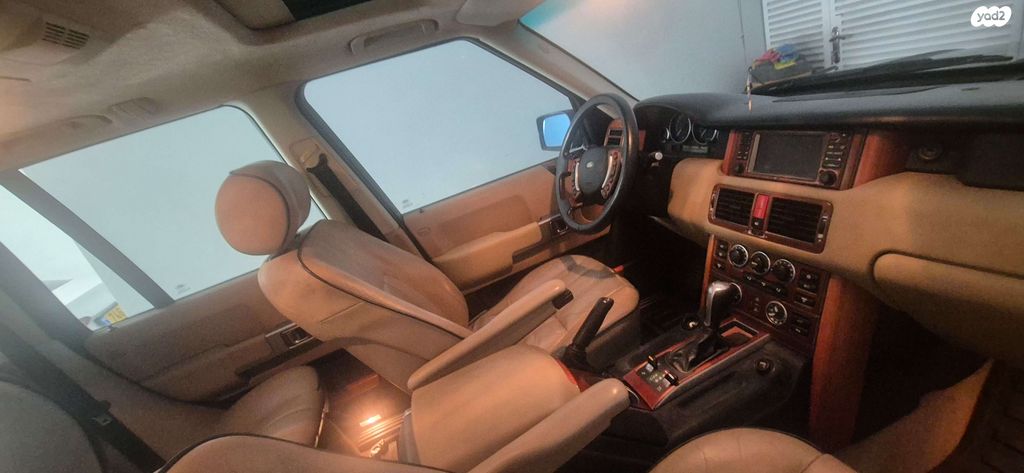 מודעת רכב לנד רובר ריינג' רובר