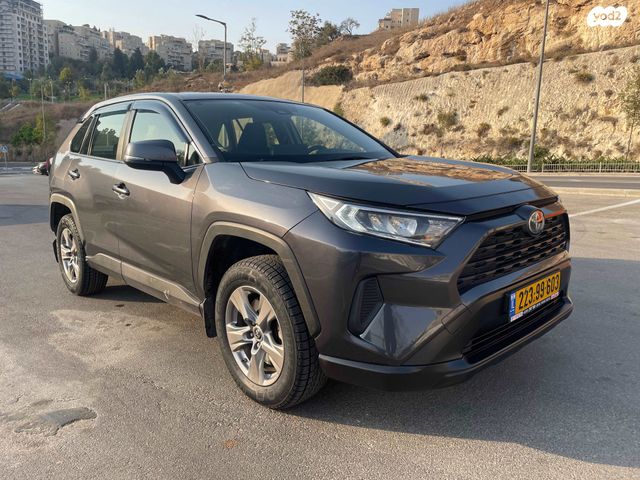 מודעת רכב טויוטה RAV4