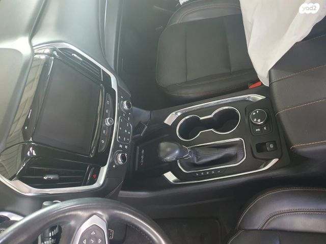 שברולט טראוורס