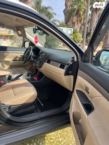 מיצובישי אאוטלנדר