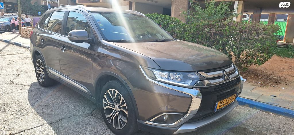 מיצובישי אאוטלנדר