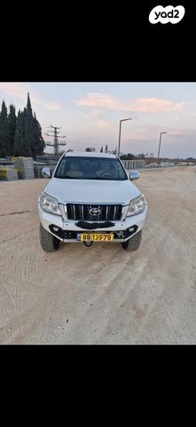 טויוטה לנד קרוזר