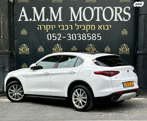 מודעת רכב אלפא רומיאו סטלביו