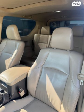 טויוטה לנד קרוזר