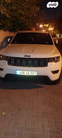 מודעת רכב ג'יפ גרנד צ'ירוקי