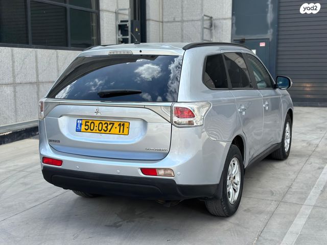 מיצובישי אאוטלנדר