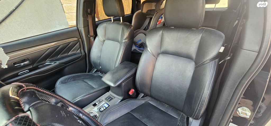 מיצובישי אאוטלנדר