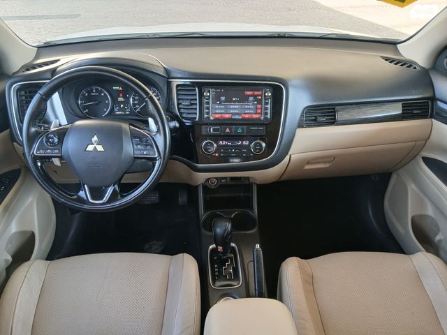 מיצובישי אאוטלנדר