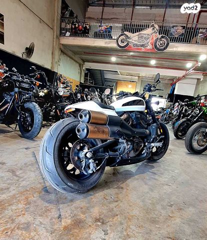 מודעת רכב הרלי דיווידסון ספורטסטר S