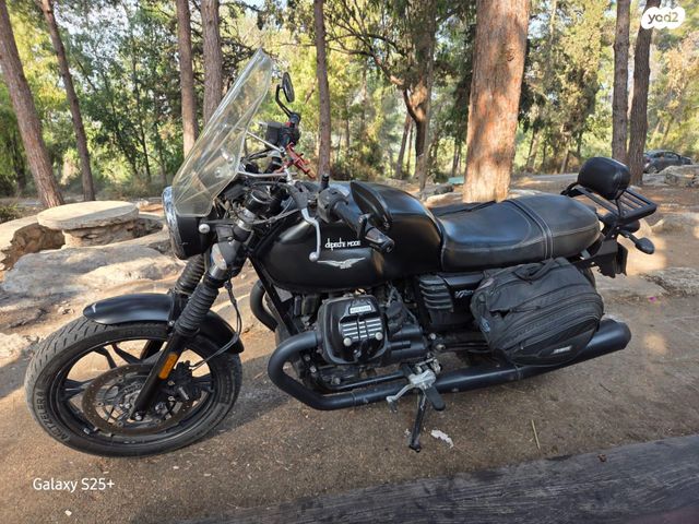 מוטוגוצי V7 Stone ABS