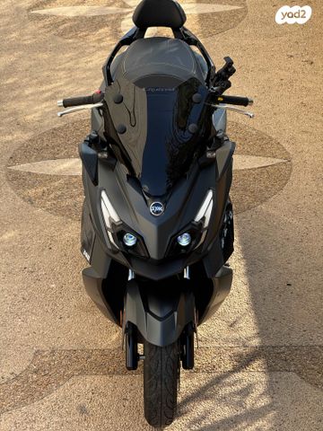 מודעת רכב סאן יאנג קרוזים 300