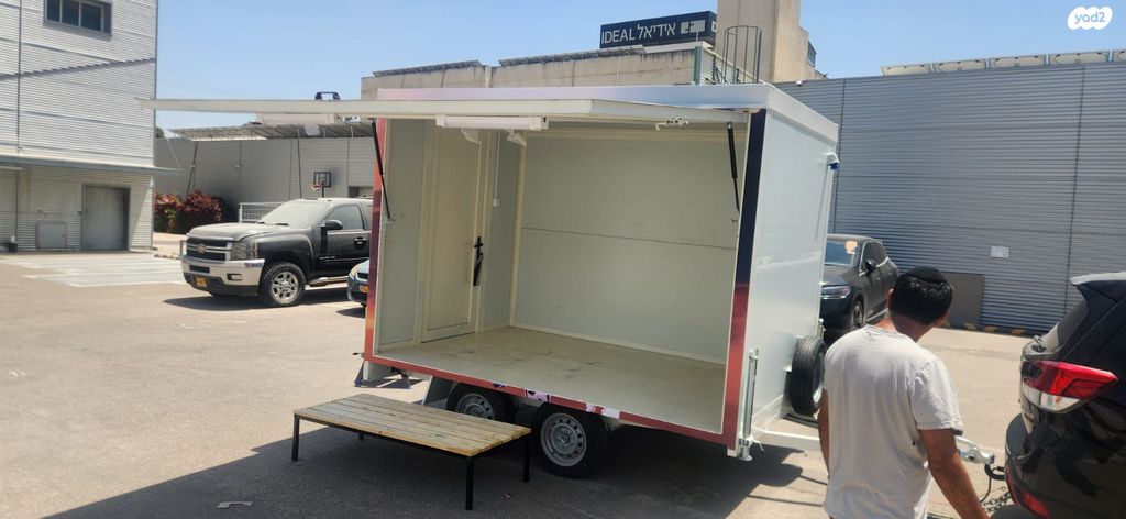 מודעת רכב נגרר (קראוון נגרר)