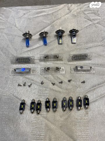 feedItemObj.data.row_1