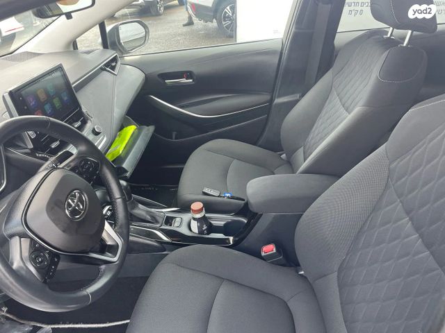 טויוטה קורולה