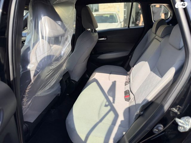 טויוטה קורולה קרוס