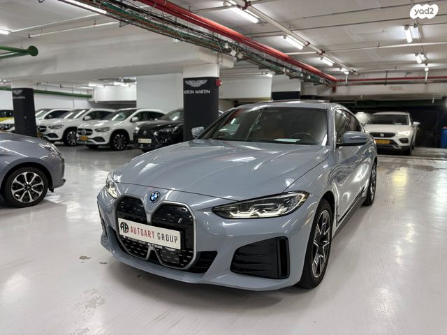 מודעת רכב ב מ וו i4