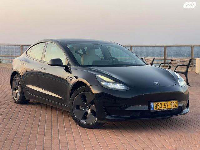 טסלה מודל 3