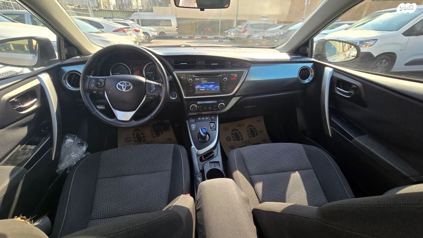 טויוטה אוריס