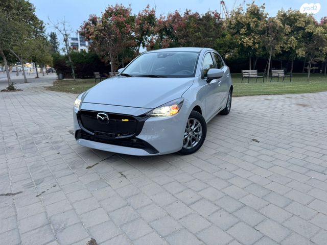 מודעת רכב מאזדה 2