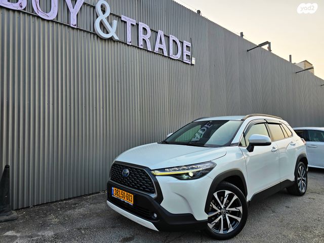 מודעת רכב טויוטה קורולה קרוס