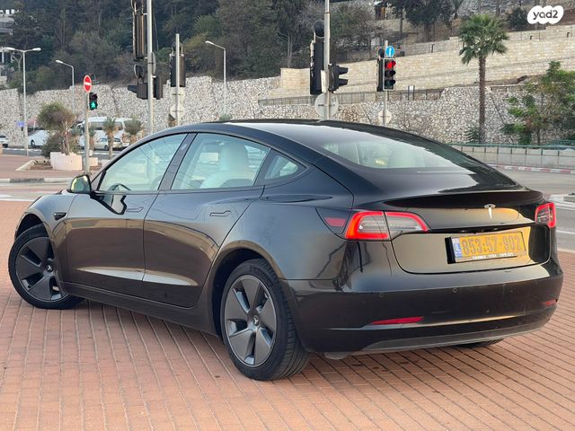 טסלה מודל 3
