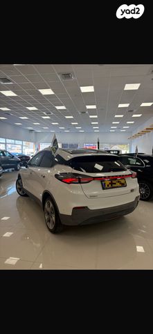 ג׳ילי Geometry C