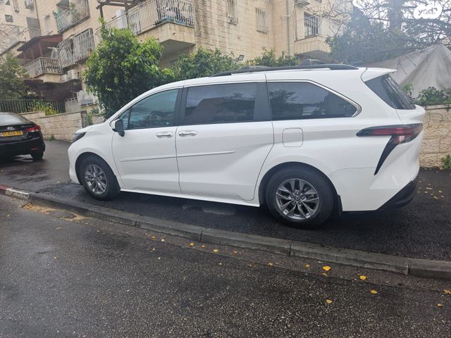 מודעת רכב טויוטה סיינה