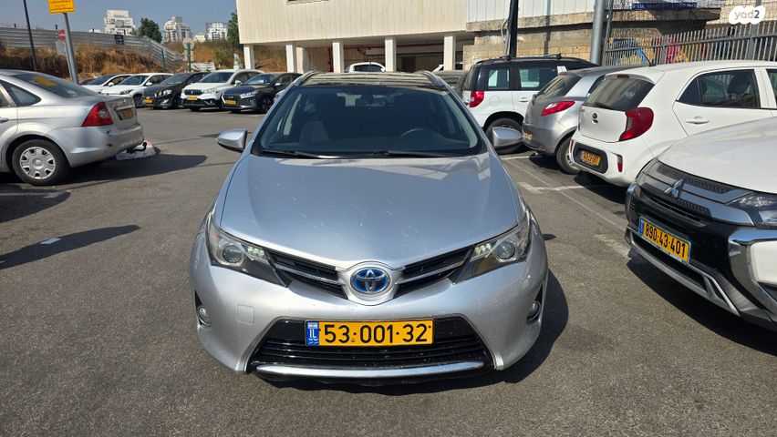 מודעת רכב טויוטה אוריס