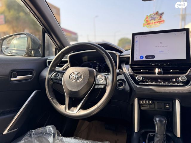 טויוטה קורולה קרוס