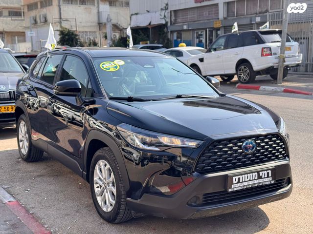 טויוטה קורולה קרוס