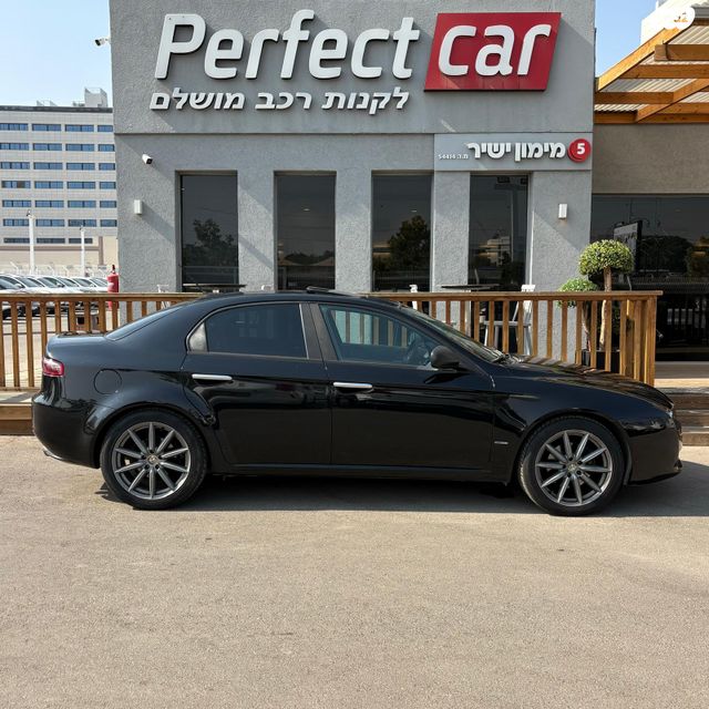 אלפא רומיאו 159