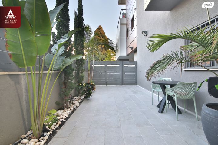 דירת גן, האורנים 17, מרכז העיר, סביניה, הוותיקה, קרית ביאליק