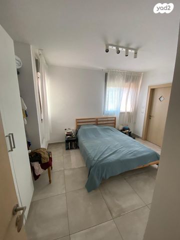 גג/ פנטהאוז, הערבה 61, רובע ג', אריאל