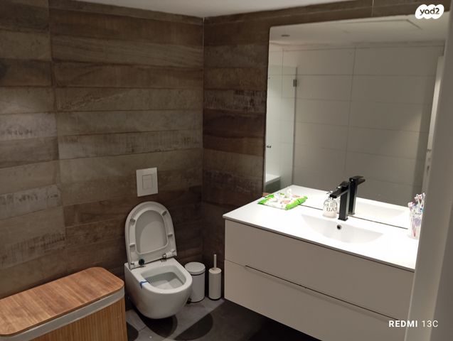 דירת גן, אבן גבירול 8, נאות שקמה, ראשון לציון