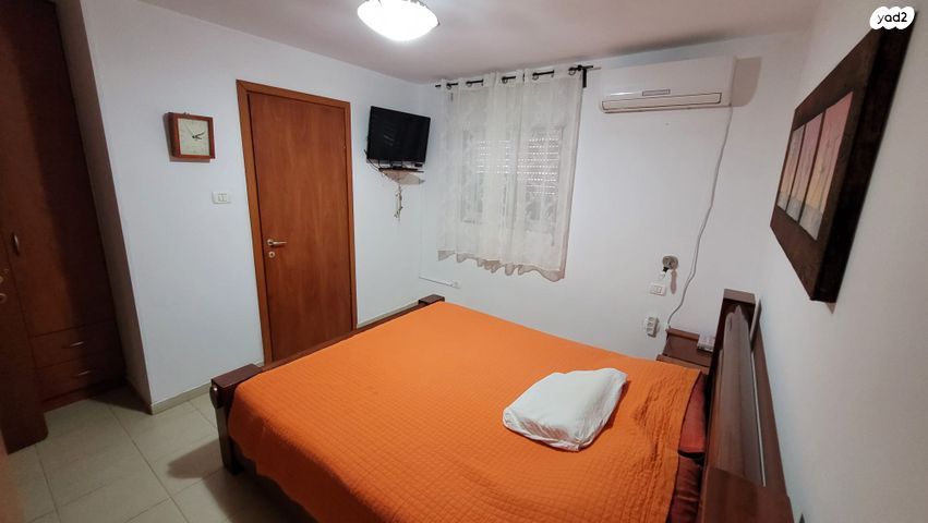 בית פרטי/ קוטג', השמינית 7, כלי שיר, מעלה אדומים