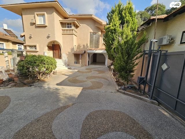 בית פרטי/ קוטג', הנוטר 10, מרכז פרדס חנה, פרדס חנה כרכור