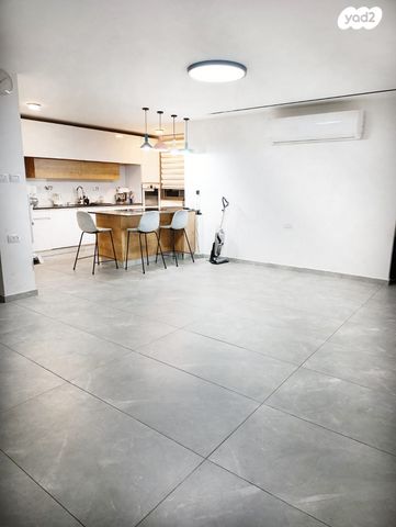 שדרות דוד המלך 10