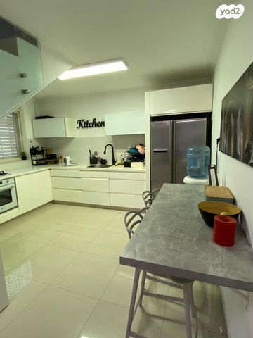 גג/ פנטהאוז, האורגים 18, הנביאים, בת ים