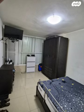 דירה, הרב קפאח 14, גרין ועם, חולון