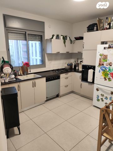 דירה, הפודים 33, נחלת גנים, רמת גן