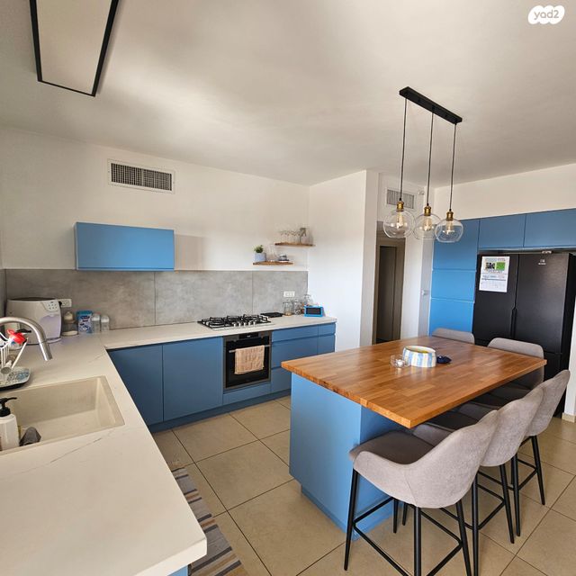 אהוד מנור 12