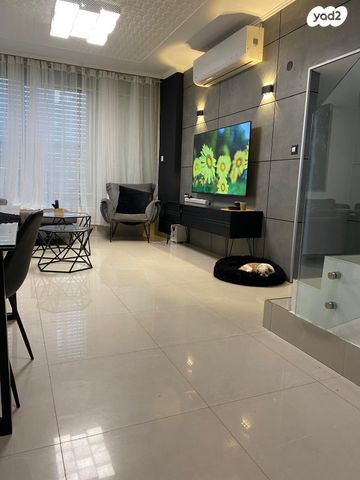 גג/ פנטהאוז, האורגים 18, הנביאים, בת ים