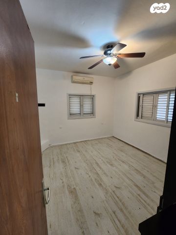 דירה, קידוש השם 20, רמב"ם, ראשון לציון