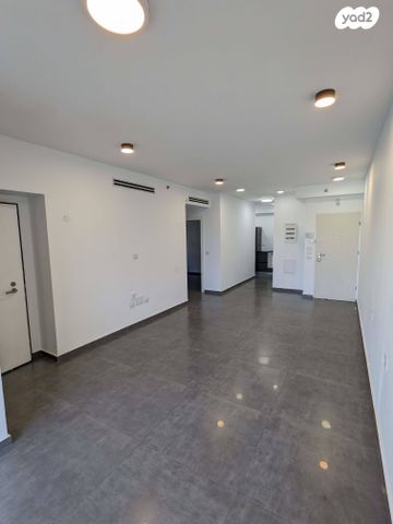 כוכבי יצחק 7