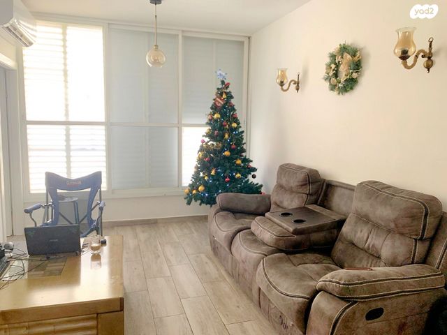 דירה, ביאליק 7, לב העיר, בת ים