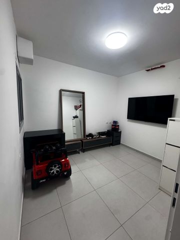 דירה, ליבנה 8, יצחק שמיר, נהריה