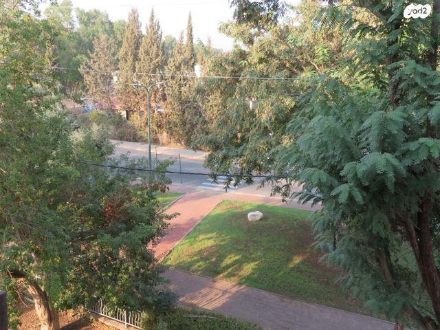 דירה, עזרא ונחמיה 2, עמישב, פתח תקווה