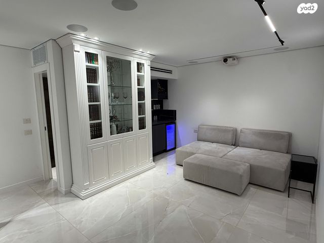 דירת גן, דרך היין 22, ברנע, אשקלון